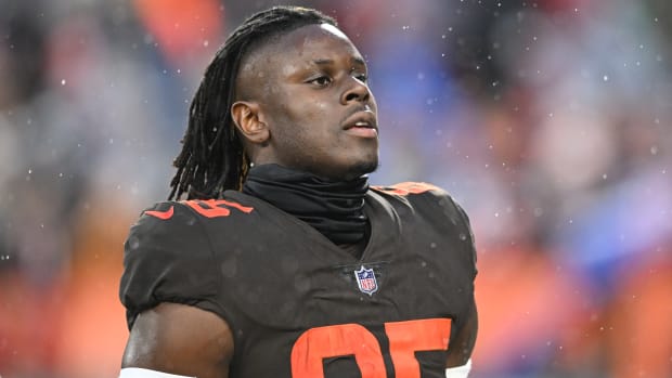 Browns tight end David Njoku looks on during a game.